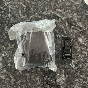 Alpaka gear Metro Pouch + 1 Hub Keychain attachment - black - BNWT